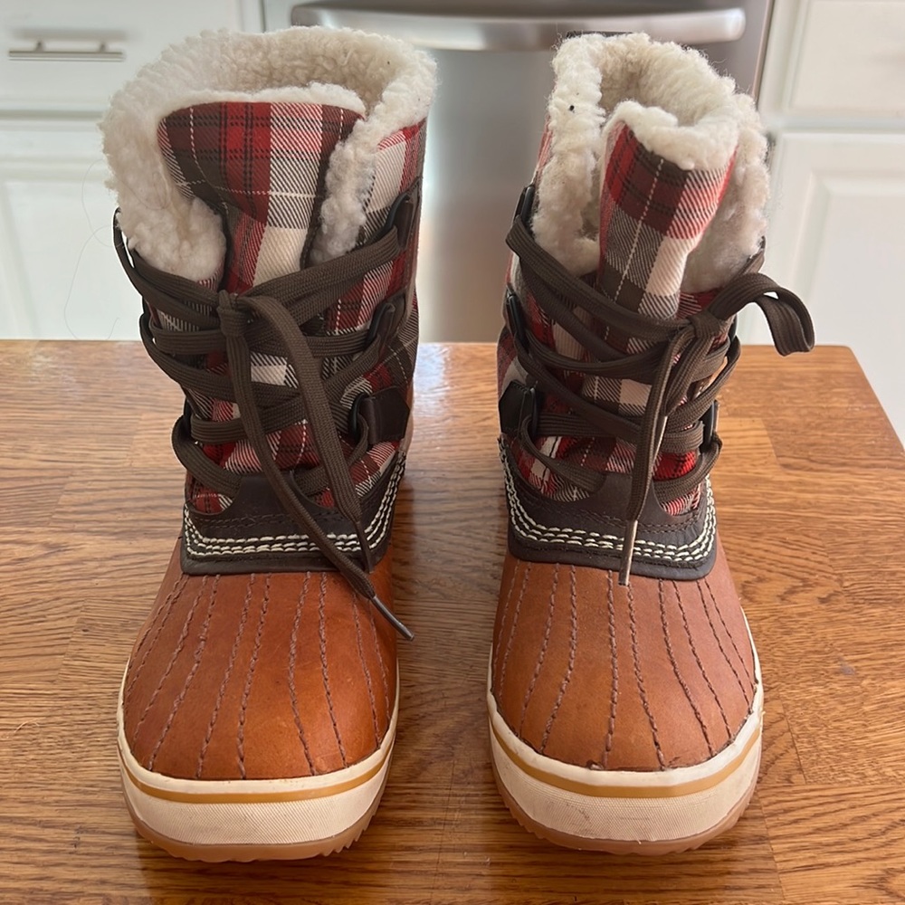Womens Sorel boots - worn twice - size 7